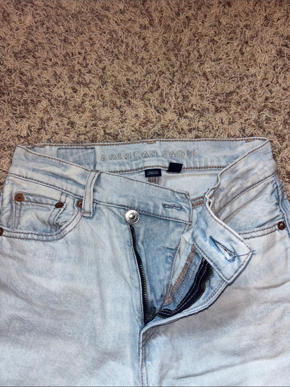 American Eagle Outfitters Light Blue High-Rise Straight Jeans